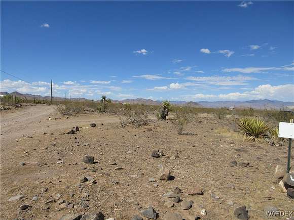 2.21 Acres of Residential Land for Sale in Golden Valley, Arizona