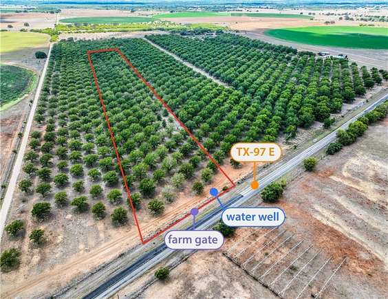 11.555 Acres of Land for Sale in Pleasanton, Texas