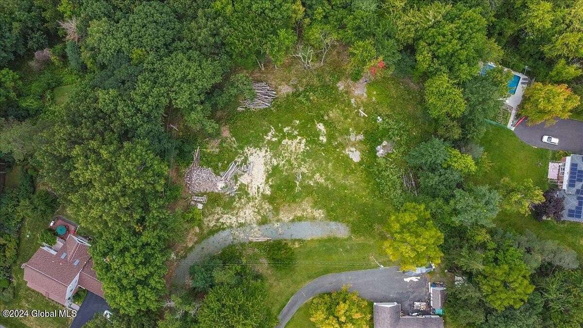 1.41 Acres of Residential Land for Sale in Brunswick, New York