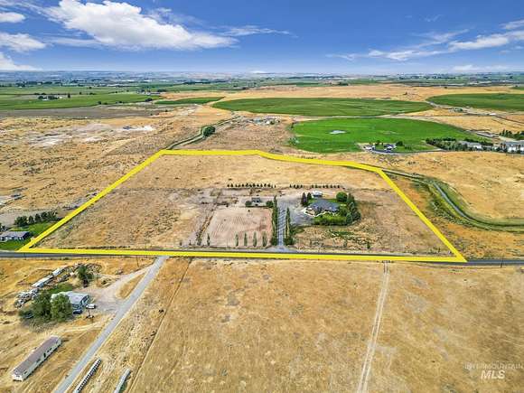 20 Acres of Land with Home for Sale in Wendell, Idaho