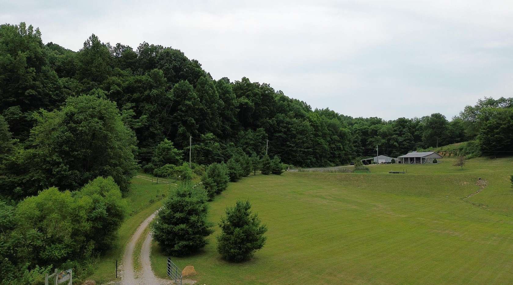 5.7 Acres of Residential Land with Home for Sale in Tollesboro, Kentucky