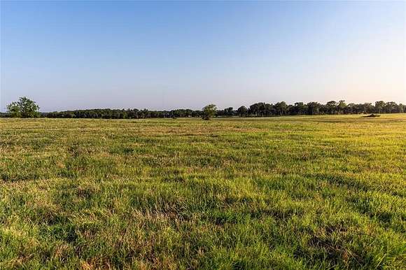 4.875 Acres of Land for Sale in Whitesboro, Texas