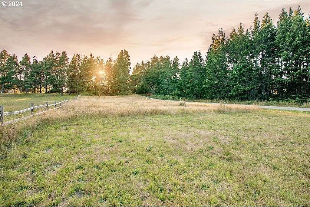 0.53 Acres of Residential Land for Sale in Long Beach, Washington