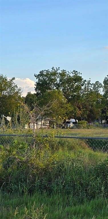 1.018 Acres of Land for Sale in Terrell, Texas