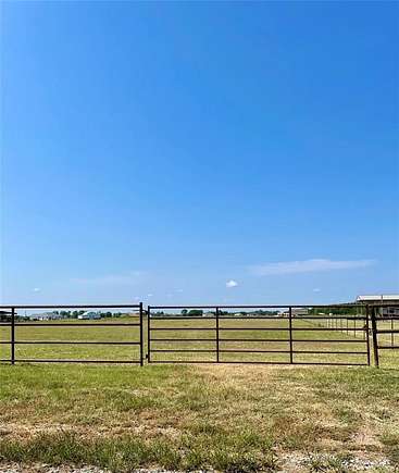 5 Acres of Residential Land for Sale in Wills Point, Texas