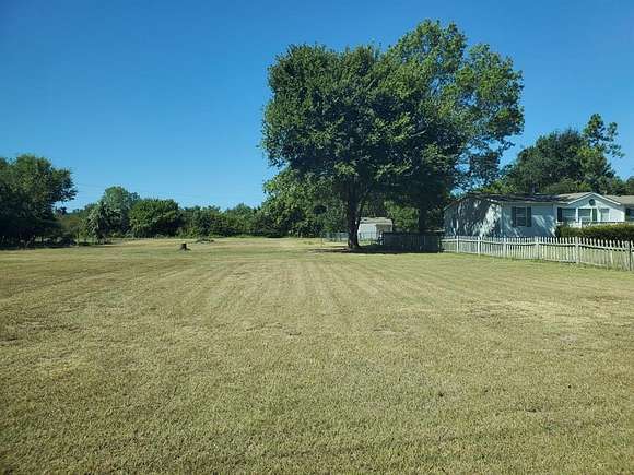 0.83 Acres of Residential Land for Sale in Quinlan, Texas