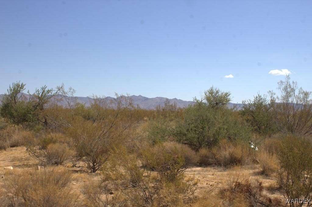 3.75 Acres of Land for Sale in Golden Valley, Arizona