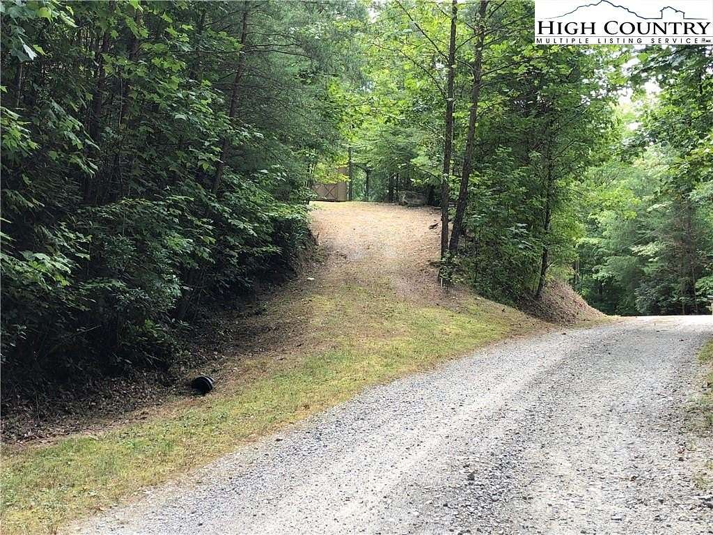 5.01 Acres of Residential Land for Sale in Purlear, North Carolina