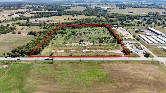 16.225 Acres of Mixed-Use Land for Sale in Bonham, Texas