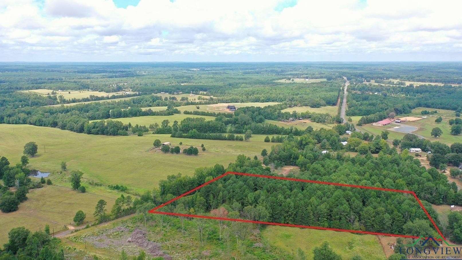 4 Acres of Land for Sale in Atlanta, Texas