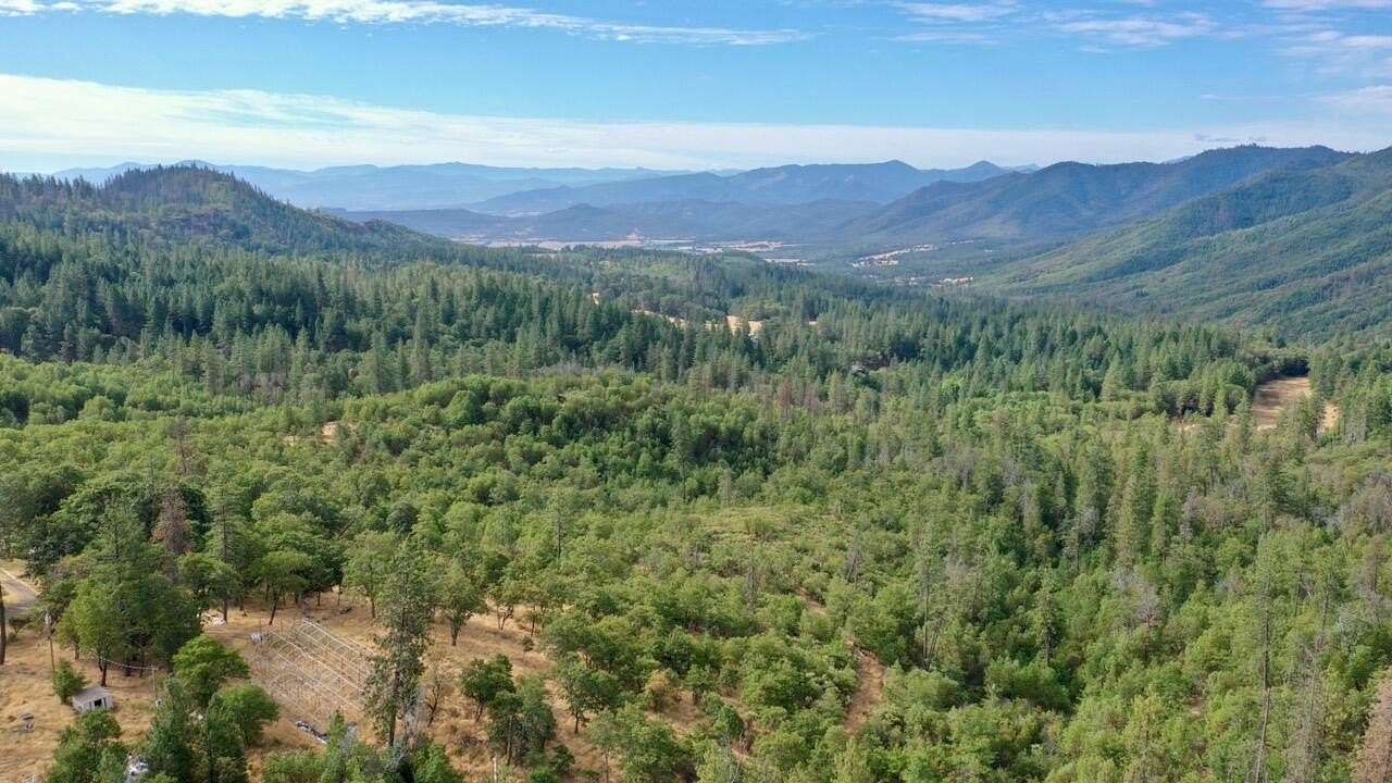 33.08 Acres of Recreational Land for Sale in Gold Hill, Oregon