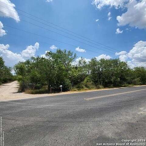 10 Acres of Residential Land for Sale in Atascosa, Texas