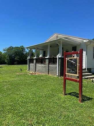 4 Acres of Residential Land with Home for Sale in Williamsburg, Kentucky