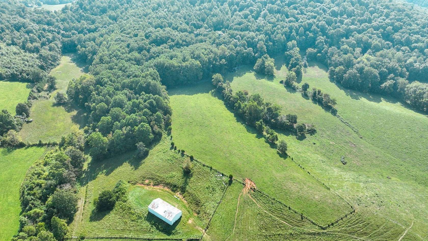 118 Acres of Land for Sale in Mount Vernon, Kentucky