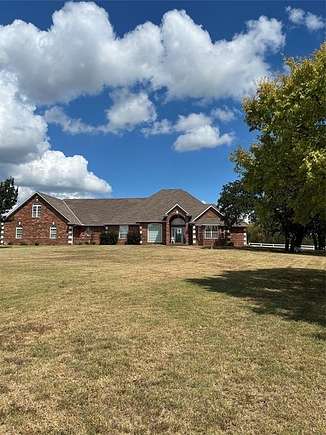 9.239 Acres of Residential Land with Home for Sale in Meeker, Oklahoma