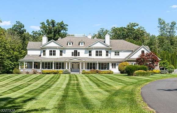 16.52 Acres of Land with Home for Sale in Mendham Township, New Jersey