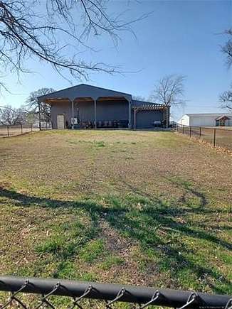 4.5 Acres of Residential Land with Home for Sale in Eufaula, Oklahoma