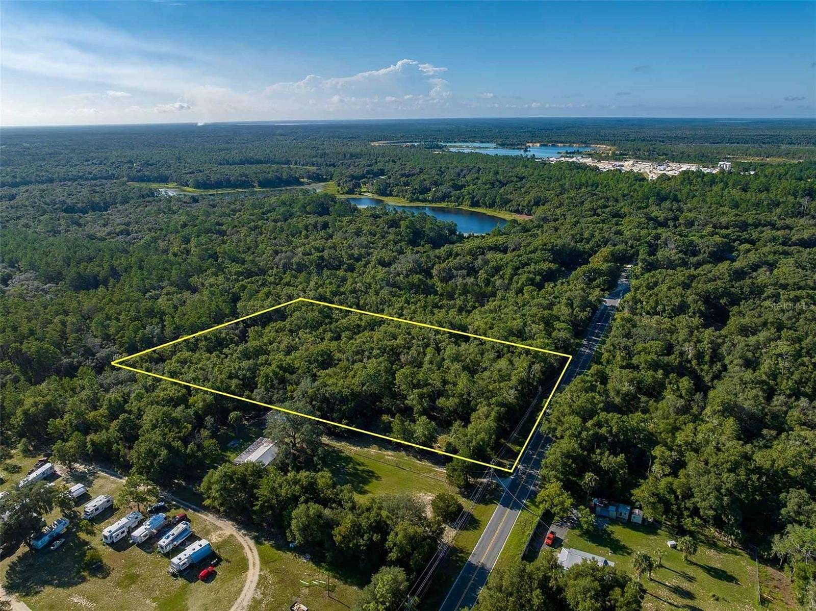 2 Acres of Residential Land for Sale in Interlachen, Florida