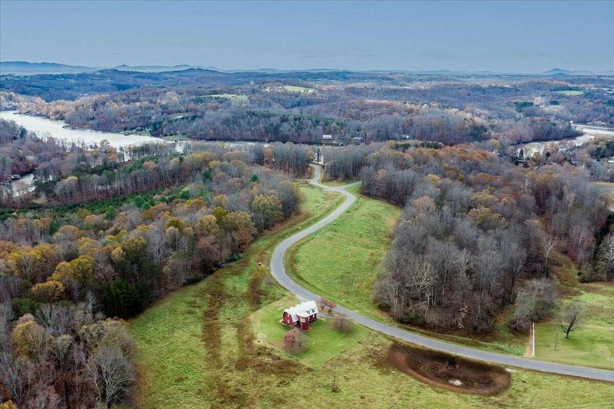 3 Acres of Residential Land with Home for Sale in Wirtz, Virginia