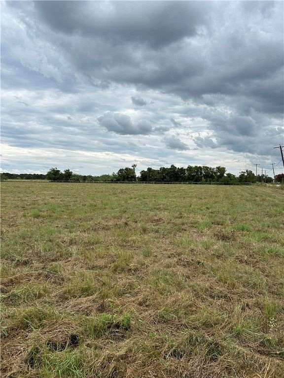 10.46 Acres of Land for Sale in Waco, Texas