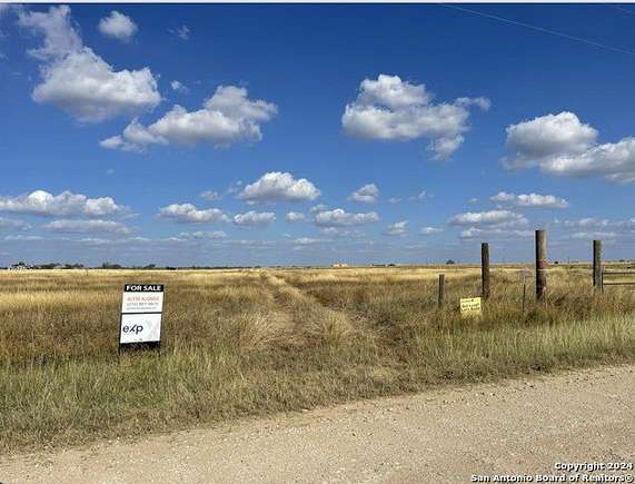 14 Acres of Land for Sale in Floresville, Texas