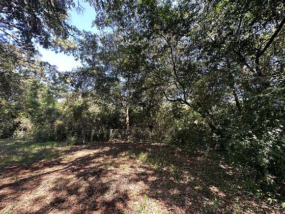 0.35 Acres of Residential Land for Sale in Crestview, Florida