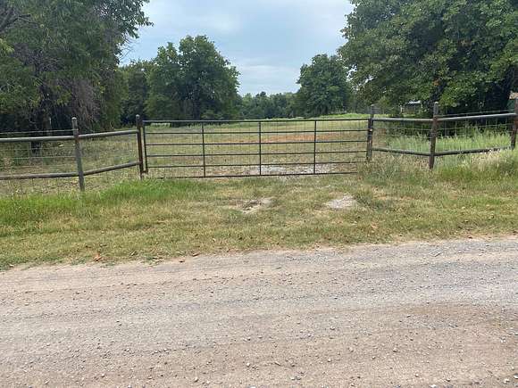 2.3 Acres of Residential Land for Sale in Blanchard, Oklahoma