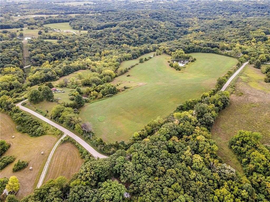 28 Acres of Recreational Land for Sale in Orrick, Missouri