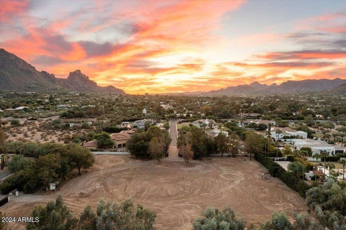 3.26 Acres of Residential Land for Sale in Paradise Valley, Arizona