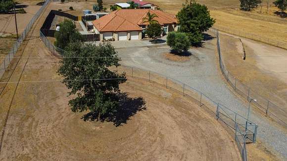 2.27 Acres of Residential Land with Home for Sale in Madera, California