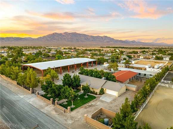 4.12 Acres of Residential Land with Home for Sale in Las Vegas, Nevada