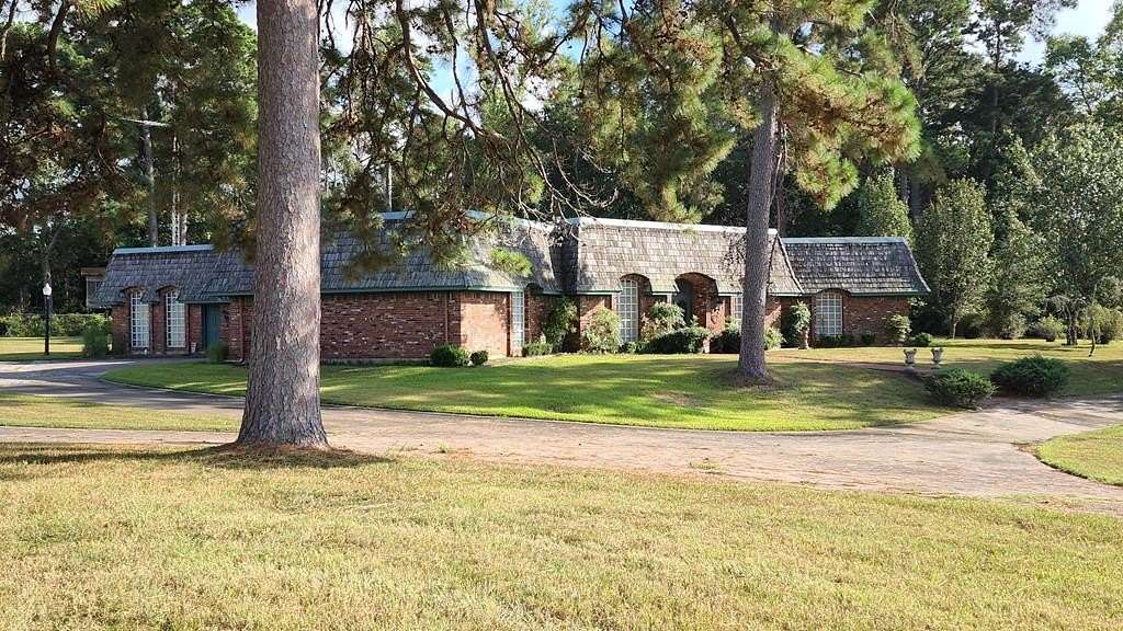 9 Acres of Land with Home for Sale in Timpson, Texas