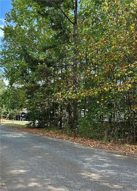 1.25 Acres of Residential Land for Sale in Seneca, South Carolina