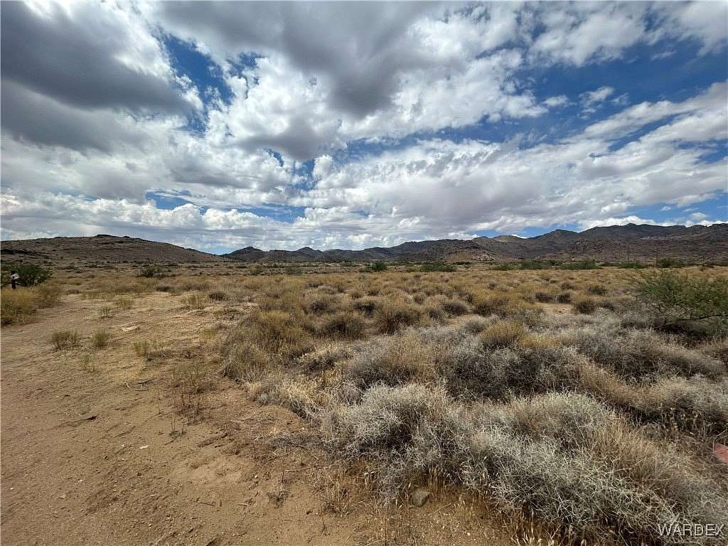 6.85 Acres of Land for Sale in Kingman, Arizona