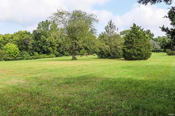 9.27 Acres of Residential Land for Auction in Zanesville, Indiana