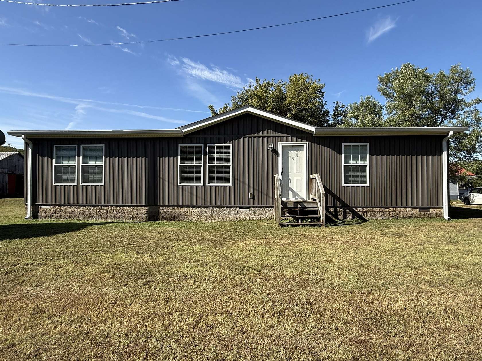 2.44 Acres of Residential Land with Home for Sale in Monticello, Kentucky