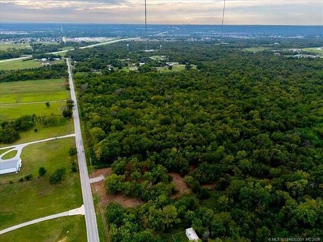 5 Acres of Residential Land for Sale in Broken Arrow, Oklahoma