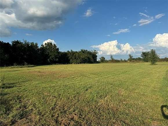 2.553 Acres of Residential Land for Sale in Muskogee, Oklahoma