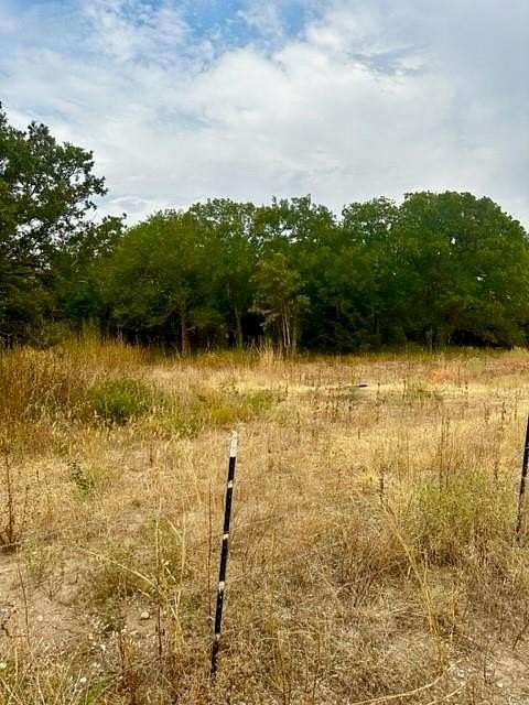 1.5 Acres of Residential Land for Sale in Bridgeport, Texas