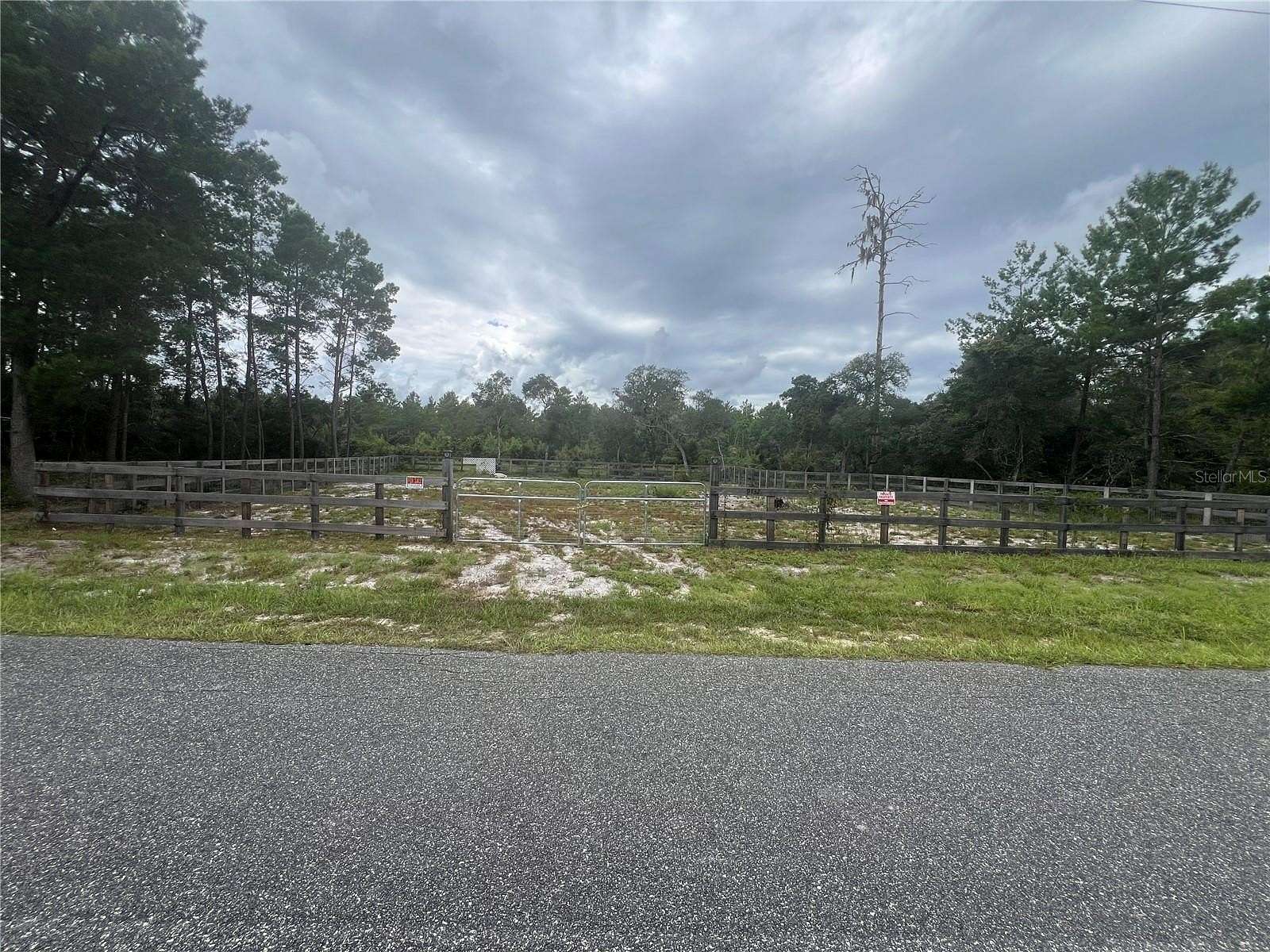 0.24 Acres of Land for Sale in Paisley, Florida