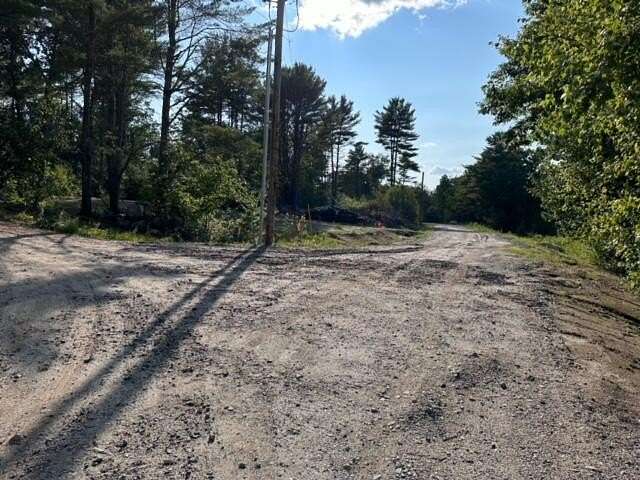 0.98 Acres of Residential Land for Sale in Raymond, Maine