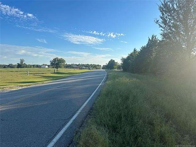 2 Acres of Residential Land for Sale in Henryetta, Oklahoma