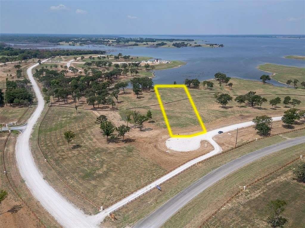 1.338 Acres of Residential Land for Sale in Honey Grove, Texas