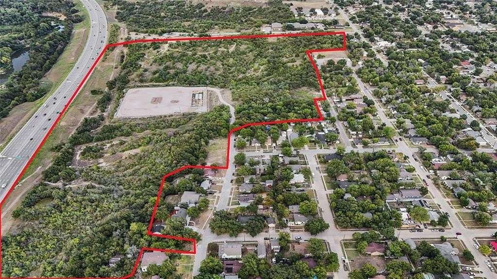 27 Acres of Commercial Land for Sale in Fort Worth, Texas