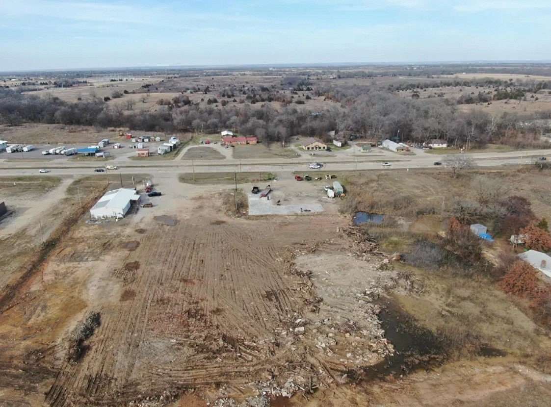 4.18 Acres of Improved Commercial Land for Sale in Ardmore, Oklahoma