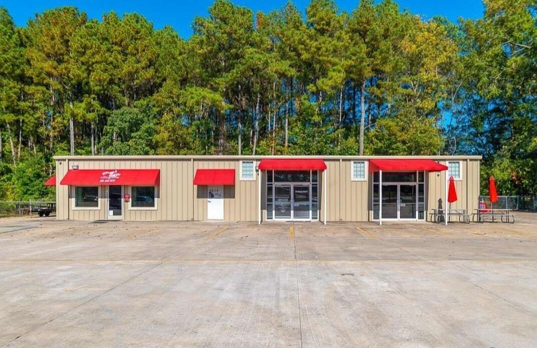 0.6 Acres of Mixed-Use Land for Sale in Owens Cross Roads, Alabama