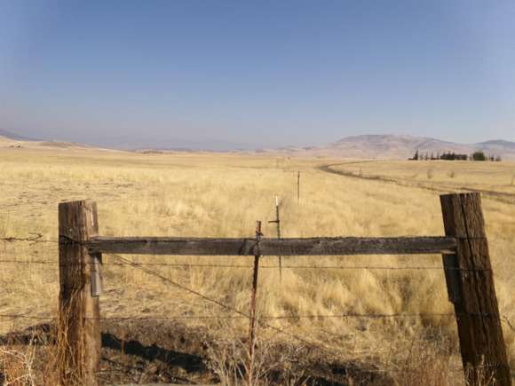 120 Acres of Land for Sale in Montague, California