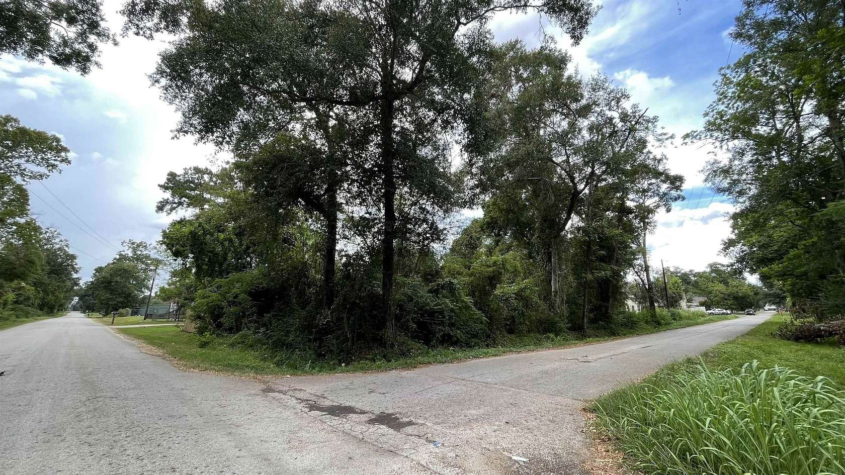 0.48 Acres of Residential Land for Sale in Kirbyville, Texas