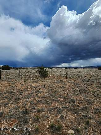 0.16 Acres of Residential Land for Sale in Paulden, Arizona