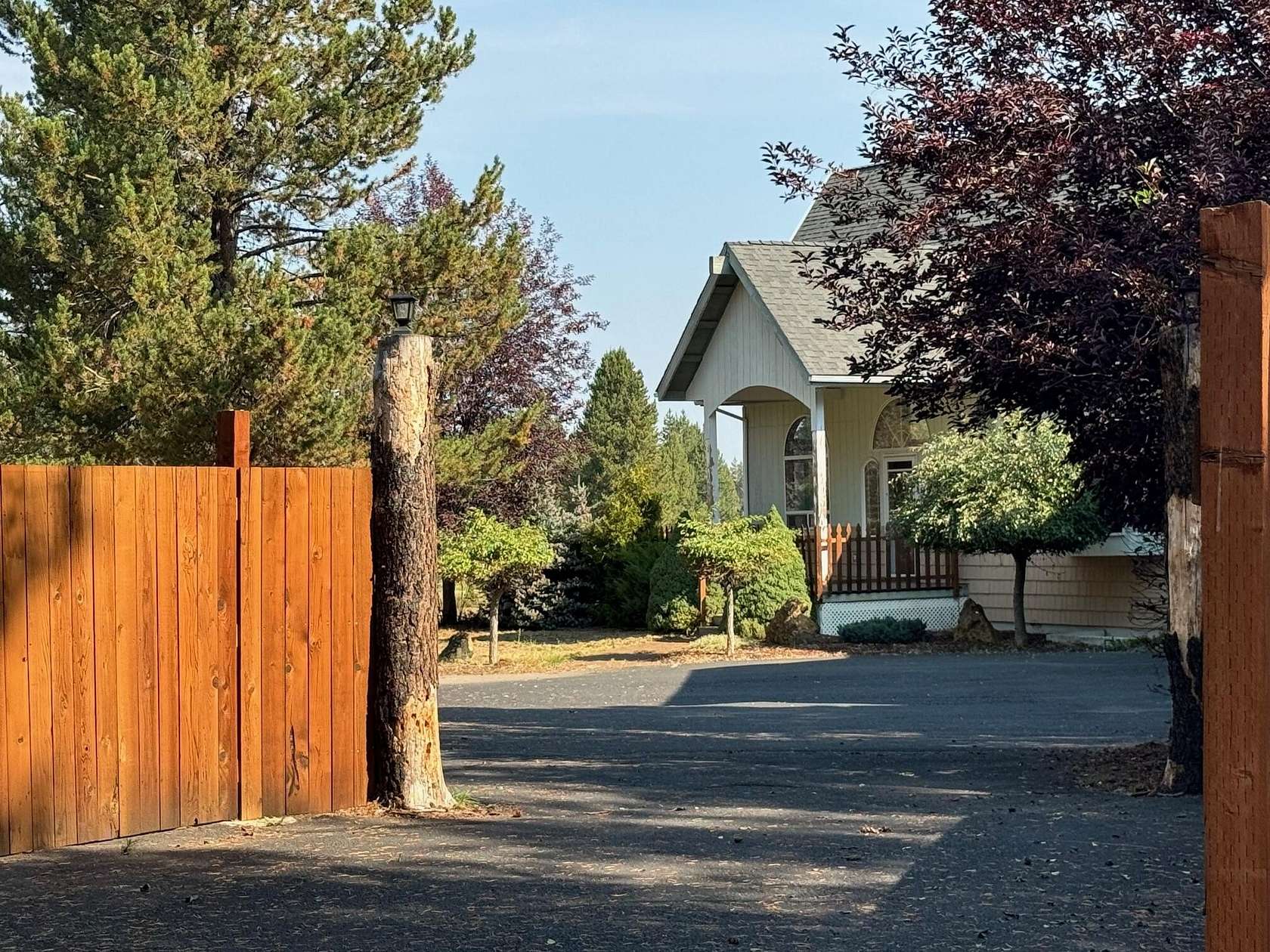 2.09 Acres of Residential Land with Home for Sale in Bend, Oregon